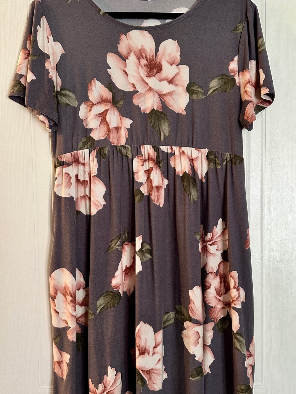 Women's Floral Short-Sleeve A-Line Top - Pink Blooms on Gray